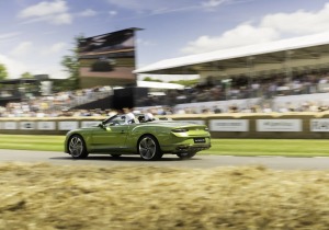 Η νέα υβριδική Bentley Continental GT στο Goodwood