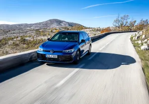 VW Passat Variant eHybrid: Τα station ζουν και βασιλεύουν