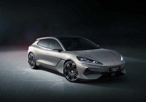 Η νέα μπαταρία Blade της BYD κάνει τις δυτικές τεχνολογίες να μοιάζουν με κειμήλια.