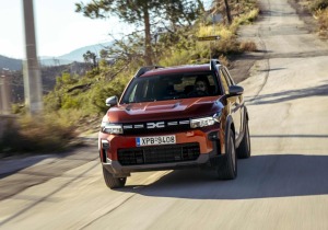 Dacia Bigster 1.8 Hybrid – Η ενηλικίωση της Dacia στην καρδιά των C-SUV