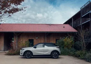 ΝΕΟ DS 3 HYBRID:  Γαλλική φινέτσα και άνεση χωρίς φόρτιση