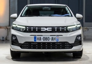 Η Dacia αποκάλυψε το νέο υβριδικό Sandero – Μικρές αλλαγές, τεράστια διαφορά!
