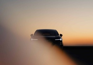 Νέο Volvo EX60: Αυτονομία 810 χλμ. και φόρτιση όσο μια στάση για βενζίνη και καφέ