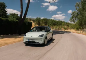 Geely E2: Πόσο καλός είναι ο Κινέζος αντίπαλος του Renault 5 E-Tech;