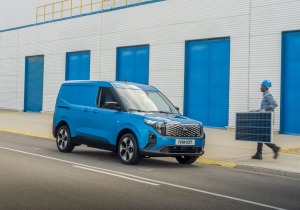 Ford E-Transit Courier: Παραγωγικότητα και πρακτικότητα στο ζενίθ!