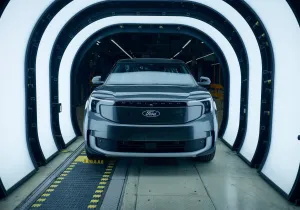 Ford: Δείτε πως κατασκευάζεται το αμιγώς ηλεκτρικό Explorer [video]