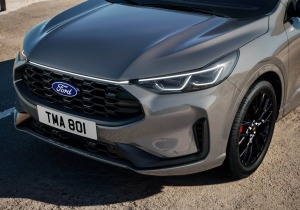 Η προηγμένη τεχνολογία φωτισμού Matrix LED της Ford κάνει τη νύχτα μέρα