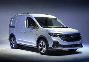 Ford Transit Connect PHEV: Κορυφαία ευελιξία για όλους τους επαγγελματίες οδηγούς