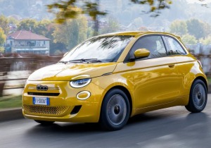 Νέο Fiat 500 Ibrida: Το μικρό υβριδικό, με χειροκίνητο 6άρι και τιμή κάτω από €23.000