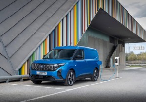 Αναβαθμισμένο E-Transit Courier από την Ford Pro