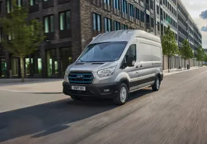 Το αμιγώς ηλεκτρικό E-Transit της Ford Pro ετοιμοπαράδοτο στις εκθέσεις Ford στην Ελλάδα