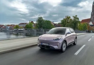 Geely E2: Το ηλεκτρικό που θέλει να πρωταγωνιστήσει στην Ευρώπη