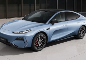 Geely Galaxy E8: Έρχεται να «ταράξει τα νερά» με 636 PS και 941 km αυτονομία