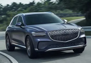 Το Genesis Electrified GV70 αποκτά νέα εμφάνιση το 2025