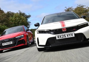 Honda Civic Type R Ultimate Edition vs Audi RS3: Ποιο είναι το απόλυτο hot hatch;