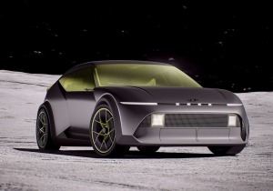 H Hyundai αποκαλύπτει το αμιγώς ηλεκτρικό IONIQ 3 στη Milano Design Week