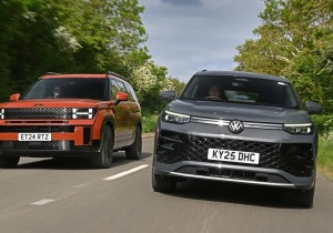 Hyundai Santa Fe vs Volkswagen Tayron: Ποιο SUV είναι καλύτερο για μια μεγάλη οικογένεια;