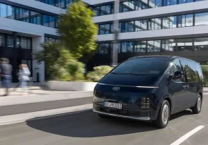 Hyundai Staria Electric: Το premium ηλεκτρικό βαν με 430 χλμ και φόρτιση σε 20′