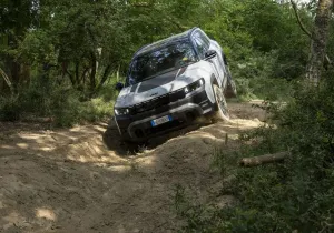 Νέο Jeep Compass 4xe AWD: 375 PS, αυτονομία 606 Km και πραγματικές off-road δυνατότητες