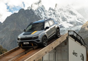 Το Jeep Avenger 4xe στο Χιονοδρομικό Κέντρο Παρνασσού