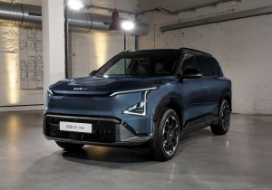 Με αυτονομία 530 χλμ και high-tech εσωτερικό, το Kia EV5 πατάει γκάζι στην κατηγορία του!