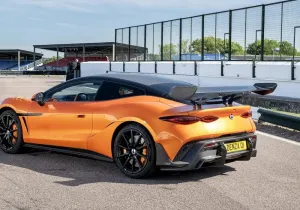 Αυτό είναι το ηλεκτρικό supercar της BYD που επιταχύνει ταχύτερα από μια Porsche 911 [video]