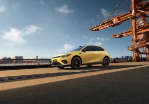 Το νέο Leapmotor B05 μοιράζει πονοκέφαλο σε Renault και VW