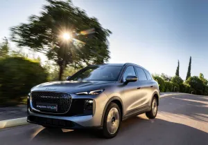 Το LEPAS L8 PHEV δημιουργεί την απόλυτη «Elegant Driving» εμπειρία