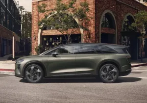 Lucid: ετοιμάζει νέο SUV μεσαίου μεγέθους