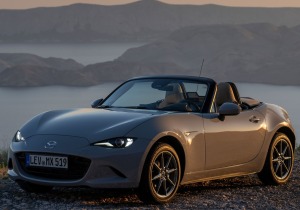 Mazda MX-5: Το απόλυτο roadster έγινε 35 ετών