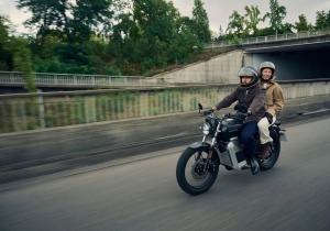 Maeving RM2: Η νέα διθέσια ηλεκτρική μοτοσικλέτα με ρετρό στυλ