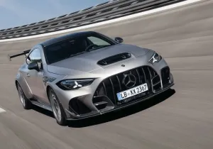 Η Mercedes-AMG έφτιαξε το απόλυτο «θηρίο»: V8, πίσω κίνηση και 636 PS
