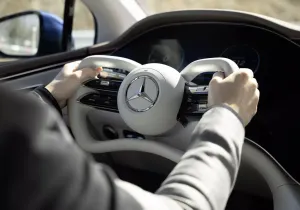 Η Mercedes «σκοτώνει» το παραδοσιακό τιμόνι – Έρχεται νέο με τεχνολογία από το… μέλλον! [video]