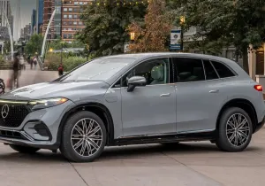 Mercedes: ανάκληση για τα EQE και EQS