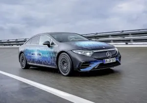 Η Mercedes-Benz δοκιμάζει το πρώτο EV με μπαταρία στερεάς κατάστασης στον κόσμο και αυτονομία 1.000 χλμ [video]