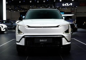 Σαλόνι Αυτοκινήτου Βρυξελλών: Νέο Kia EV5 GT με 300 ίππους και τετρακίνηση