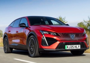 Peugeot E-408: Το ηλεκτρικό που ανατρέπει τα δεδομένα και είναι φθηνότερο από τα υβριδικά!