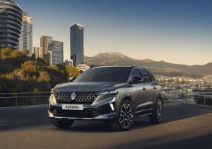 Το νέο Renault Austral «Πάει μια βόλτα» στο Mega