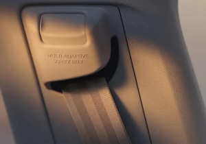 Η Volvo παρουσιάζει επαναστατική ζώνη ασφαλείας με «άπειρες» ρυθμίσεις