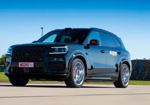 1.400 PS και 240 km ηλεκτρικής αυτονομίας – Το Zeekr 8X έρχεται να γκρεμίσει BMW και Audi