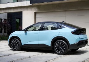 Νέο Nissan LEAF: Με 480km αυτονομία, ταχεία φόρτιση και πρόσβαση σε Tesla Superchargers