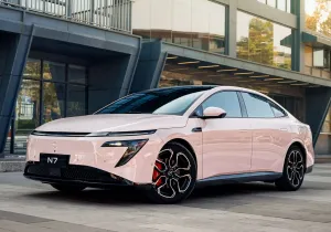 Το Nissan Primera επιστρέφει και μπαίνει στη πρίζα