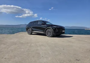 Δοκιμή Omoda 9 SHS-P AWD – Η ναυαρχίδα των 537 ίππων