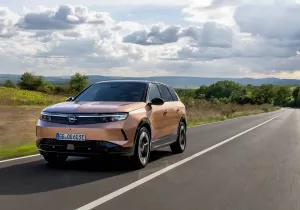 Η Opel ανεβάζει τον πήχη: Το Grandland έχει πλέον αυτονομία 700 χλμ.