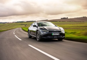 Νέο Kia EV6 Air Standard Range – Πιο προσιτό και γρήγορο στη φόρτιση