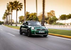Νέο Mini Cooper και με βενζινοκινητήρες