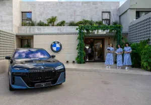 The BMW Oikos στην Αθηναϊκή Ριβιέρα