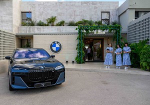 The BMW Oikos στην Αθηναϊκή Ριβιέρα