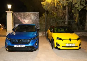 Η Renault αγκαλιάζει την τέχνη