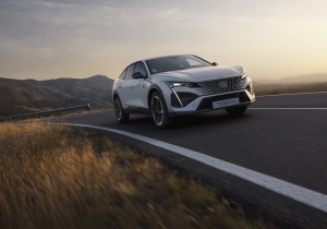 Η Peugeot λανσάρει το πλήρως ηλεκτρικό Ε-408